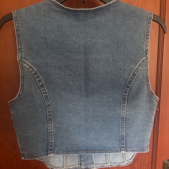 NWT House of Harlow 1960 Light Blue Denim Top - Picture 4 of 5